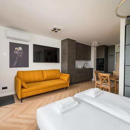 Premium Studio Klobucka Airport Варшава Экстерьер фото