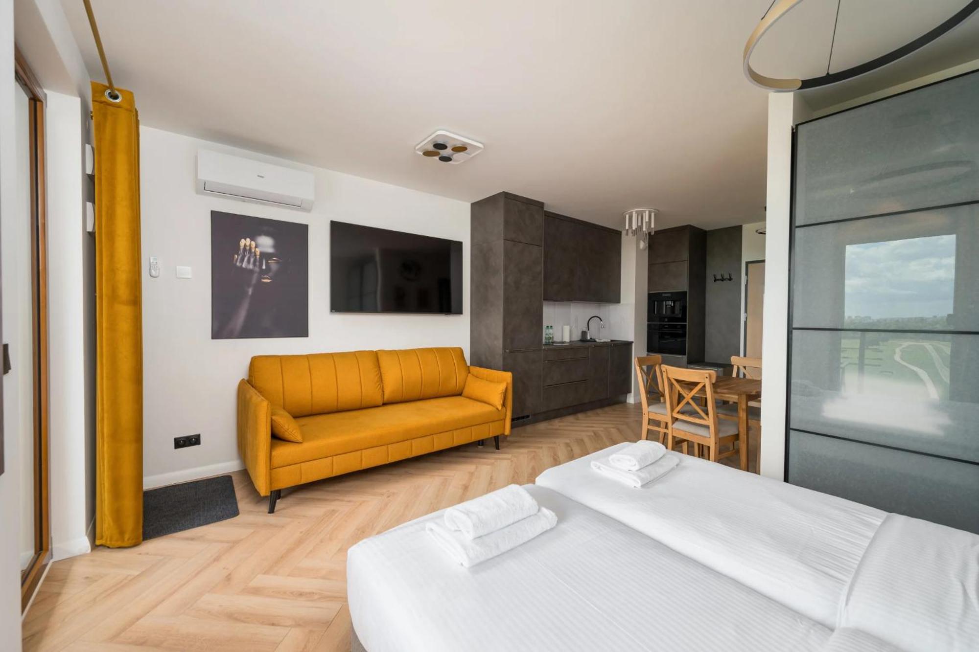 Premium Studio Klobucka Airport Варшава Экстерьер фото