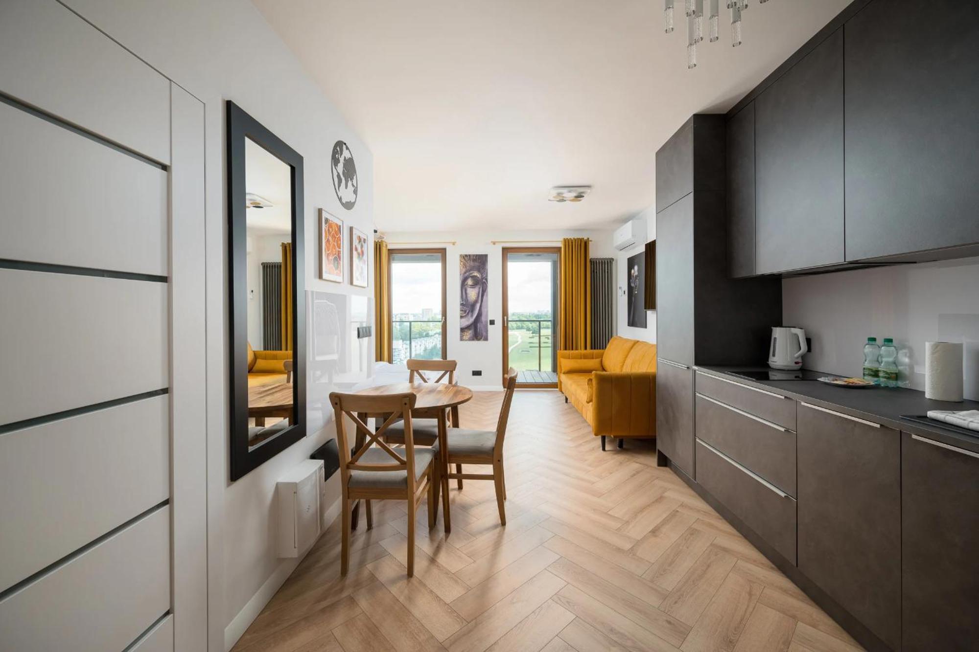Premium Studio Klobucka Airport Варшава Экстерьер фото