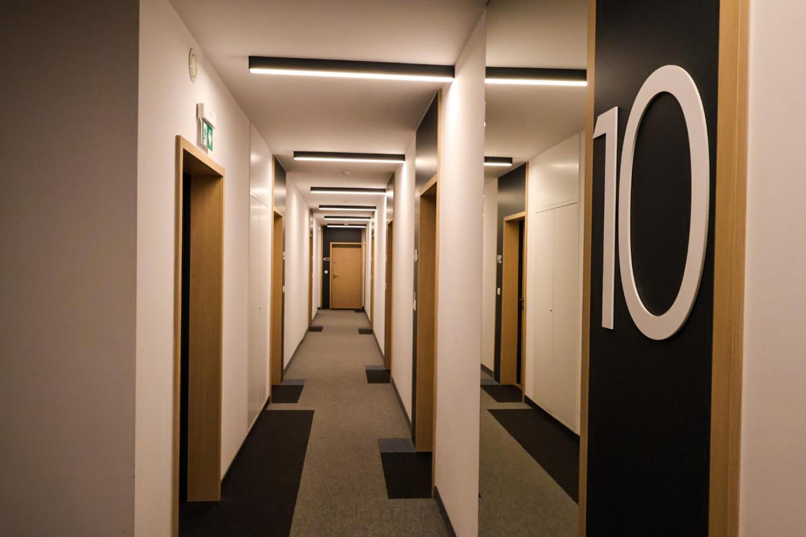 Premium Studio Klobucka Airport Варшава Экстерьер фото